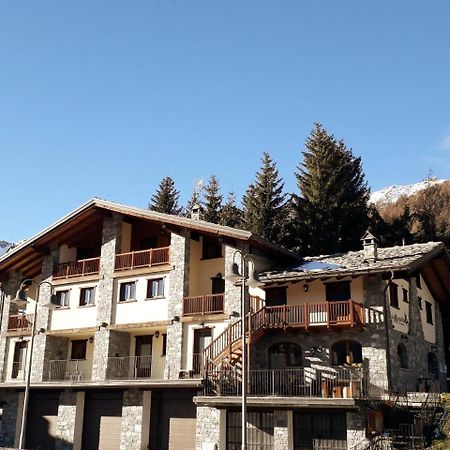 Residence Les Myosotis Champoluc Bagian luar foto