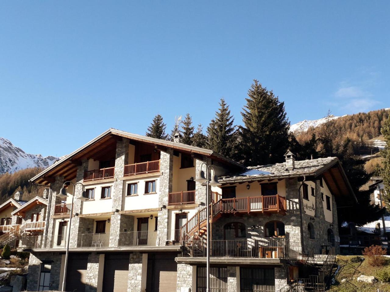 Residence Les Myosotis Champoluc Bagian luar foto