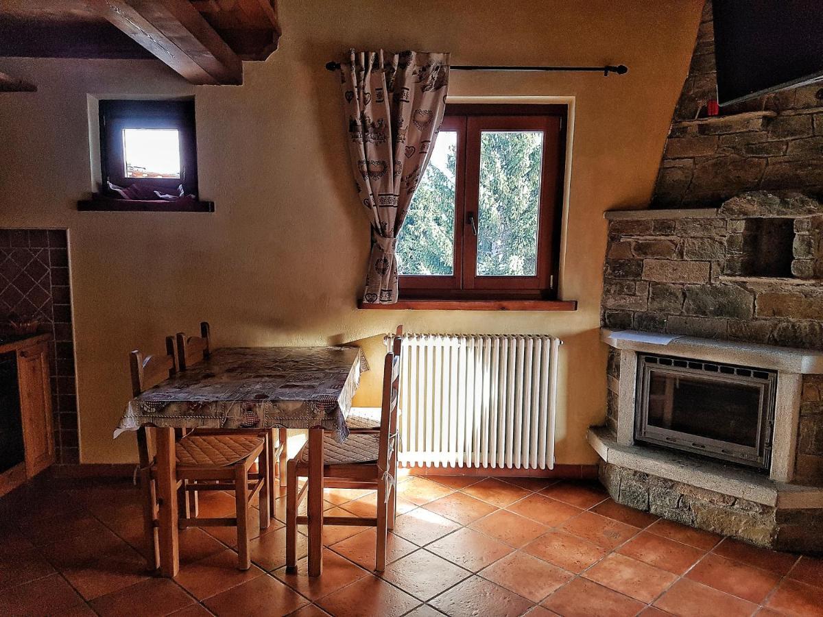 Residence Les Myosotis Champoluc Bagian luar foto